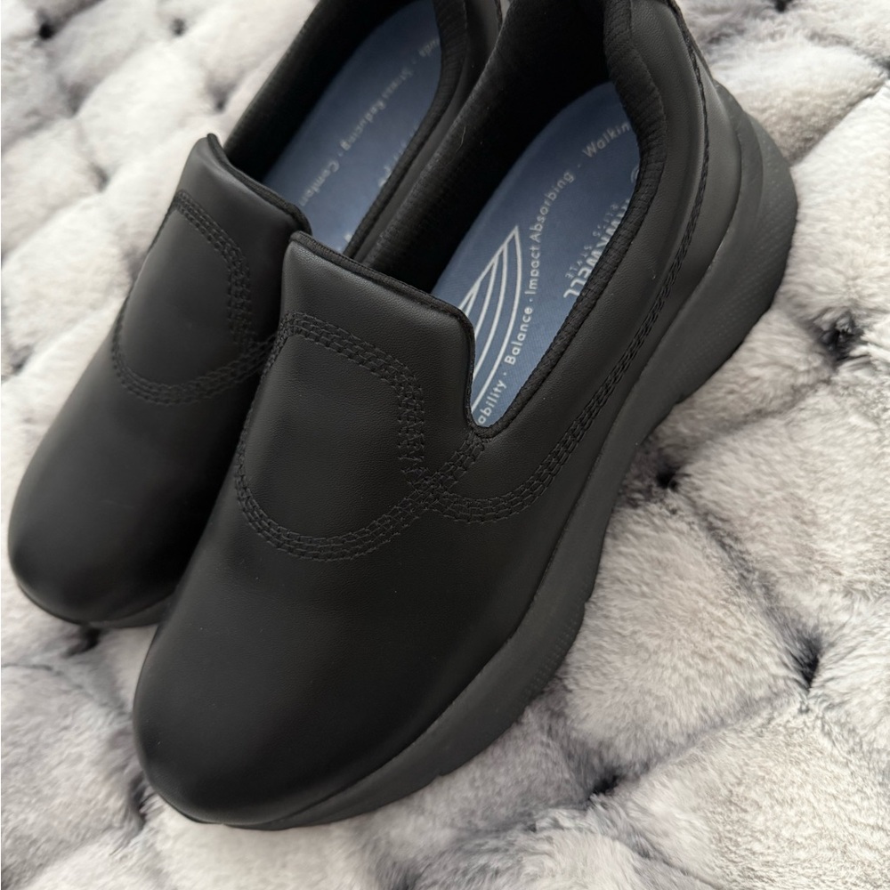 Hawkwell Black Women's Slip-On Flats